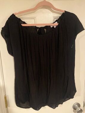 LC Lauren Conrad Black Pleated Tie-Back Short Sleeve Blouse